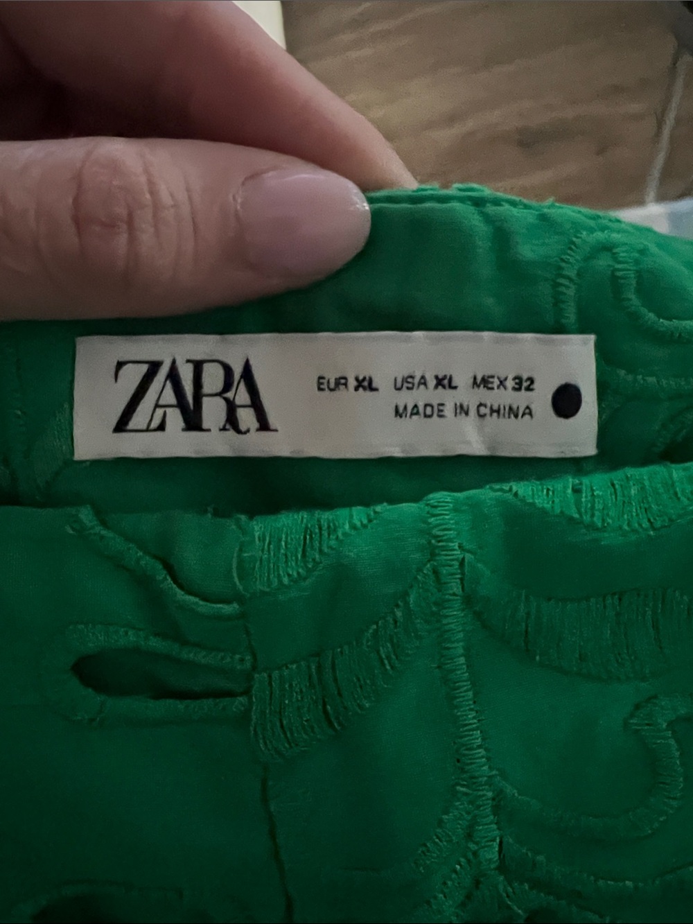Zara Green Eyelet Scalloped High-Waist Shorts - Picture 3 of 3